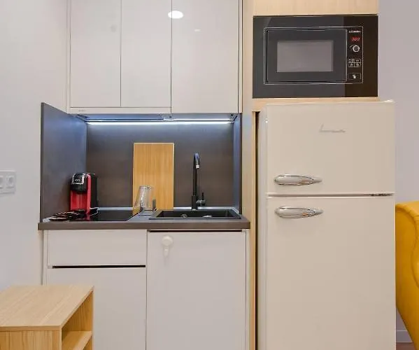 דירה Cosy And Stylish Next To Sofia's Market Hall *