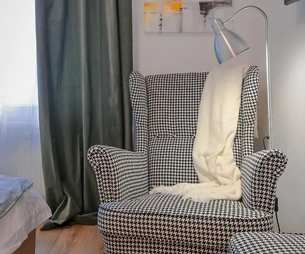 Cosy And Stylish Next To Sofia's Market Hall